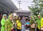 Pimpinan Wilayah Muslimat NU Sulsel Salurkan Bantuan Banjir di Makassar Bertepatan dengan Hari Ibu