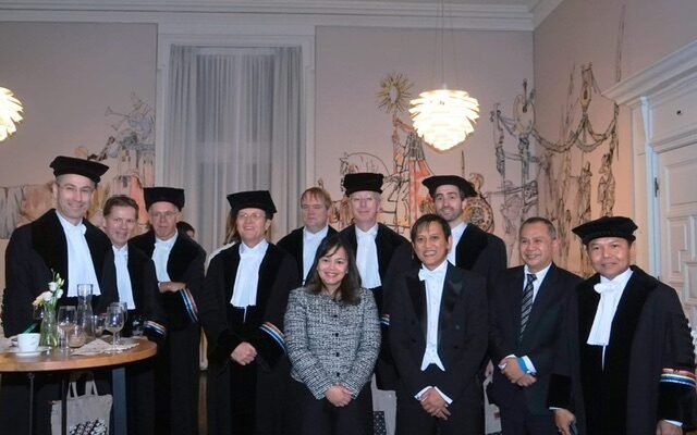 Guru Besar FKM Unhas Sukses Jadi Penguji Eksternal di Universitas Utrecht, Belanda
