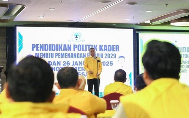 Taufan Pawe Buka Pendidikan Politik Kader Partai Golkar Sulsel