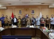 Taruna Ikrar Kepala BPOM RI sepakat kerjasama Teuku Riefky Menteri Ekonomi Kreatif majukan UMKM