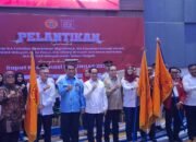 Andi Amran Sulaiman Lantik Lima Pengurus IKA Unhas di Makassar