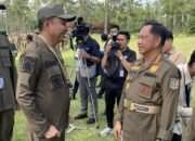 Bupati Luwu Utara Andi Rahim Berdialog dengan Mendagri Sebelum Memasuki Arena Pembukaan Retret