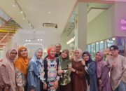 Prominens 98 FK UMI Gelar Bukber, Penyuluhan Kesehatan, dan Santuni Anak Penderita Kanker