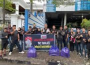 Ormas Laskar Sinri’jala Bagi-bagi Takjil di Jalan Jenderal Sudirman Makassar