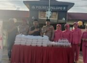 Polres Palopo Bagikan Takjil, Tunjukkan Kepedulian di Bulan Ramadhan