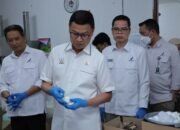 Taruna Ikrar Kepala BPOM , Gerebek Pabrik Kosmetik Ilegal di Ciputat Milik Apoteker dengan Omzet Miliaran Rupiah