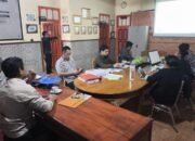 Pelaksana Tugas Kepala Sekretariat Bawaslu Bulukumba Dikunjungi Sejumlah Tokoh dan Sahabat Penyelenggara Pemilu