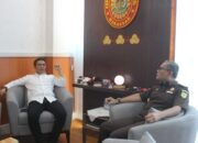 Kejari Makassar Raih Piagam PMI atas Partisipasi Donor Darah Serentak