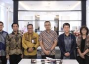 Didampingi Kepala Bappeda , Sekda Kota Makassar Diskusikan Pengelolaan Sampah dengan Konsulat Jepang, Belajar dari Maniwa