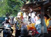 Bersama Komunitas Pemancing Lokal, Taufan Pawe Nikmati Ikan Bakar di Pelelangan Parepare