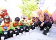 GEMOIH CILIK: Bunda PAUD Bulukumba Ajak Anak Usia Dini Cintai Lingkungan