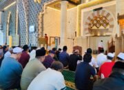 Shalat Jumat di Masjid Raya Makassar Disertai Qunut Nazilah untuk Keselamatan Bangsa