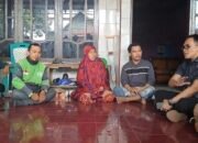 Polri Berbagi: Sentuhan Jumat Berkah untuk Driver Ojol Sulsel yang Sakit