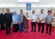 Gubernur Sulsel Serahkan Bantuan kepada Keluarga Korban Kapal Tenggelam di Pangkep