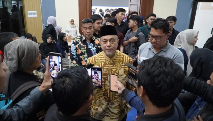 Lestarikan Adat, Tamsil Linrung Jadikan Sosialisasi Dapil Momentum Perkuat Kearifan Lokal