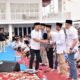 Tak Pernah Berjarak, Rusdi Masse Berbuka Puasa – Berbagi Sembako Bersama Ribuan Warga Pinrang