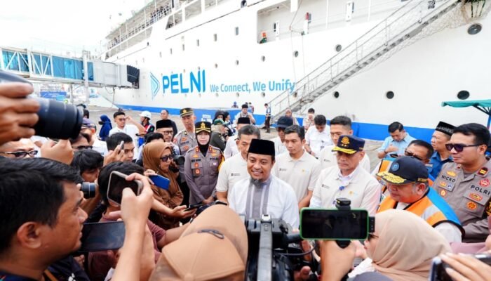 Gubernur Sulsel Lepas 500 Pemudik Program Mudik PLN dari Pelabuhan Soekarno-Hatta 