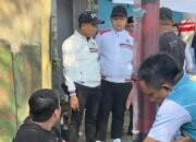 Bersama Pengurus PSI Sulsel, Gandi Rusdi Sapa Warga dan Salurkan Daging Kurban