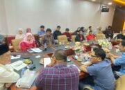 Tamsil Linrung Apresiasi Bedah Buku “Dramaturgi dan Oligarki” di Kantor DPD RI Sulsel